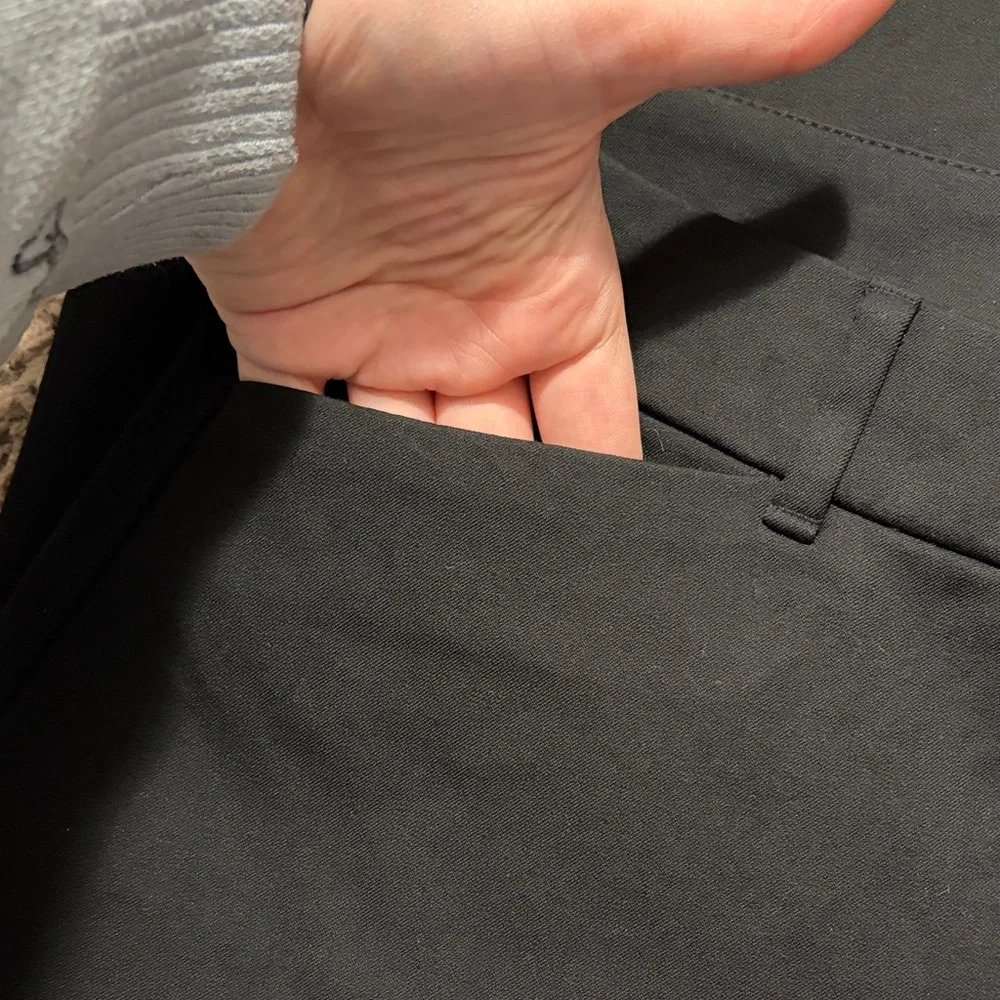 Old Navy Black Pixie Flare Pants - Picture 3 of 4